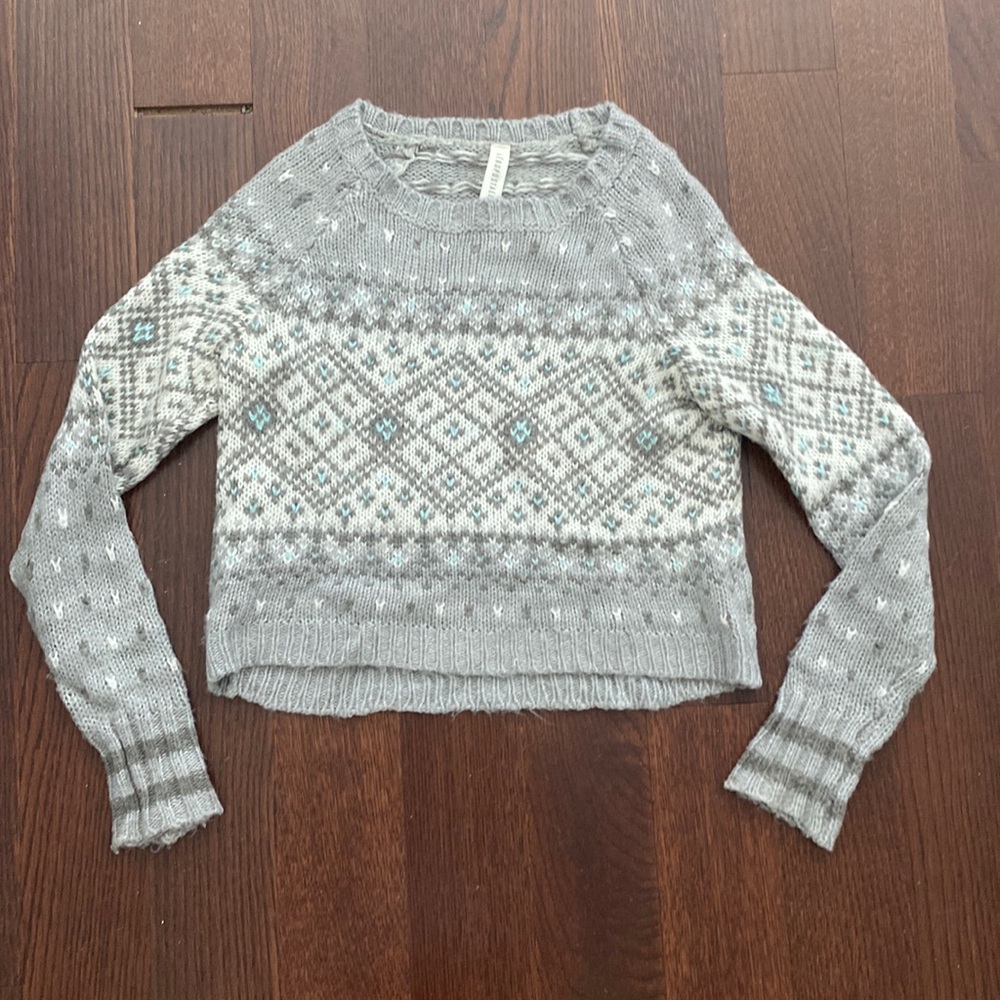 Cropped sweater